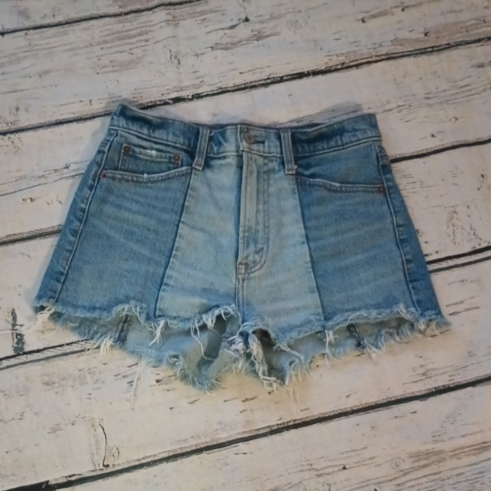 Abercrombie & Fitch Blue Light Wash Seamed Colorblock High Rise Mom Shorts 27